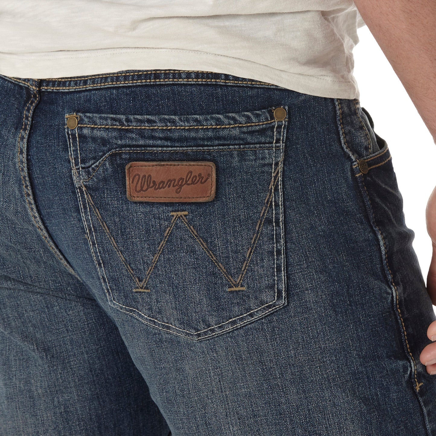 Wrangler Men's Retro Layton Slim Fit Jean